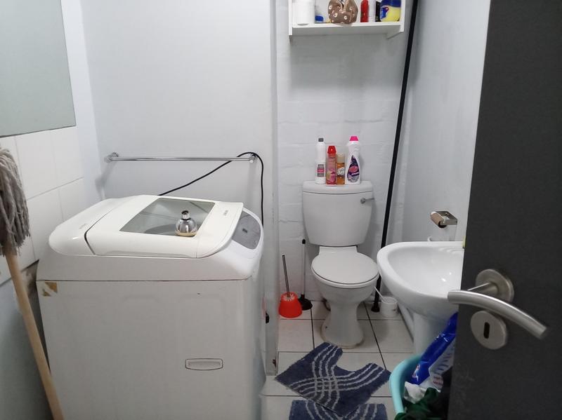 1 Bedroom Property for Sale in Wynberg Western Cape